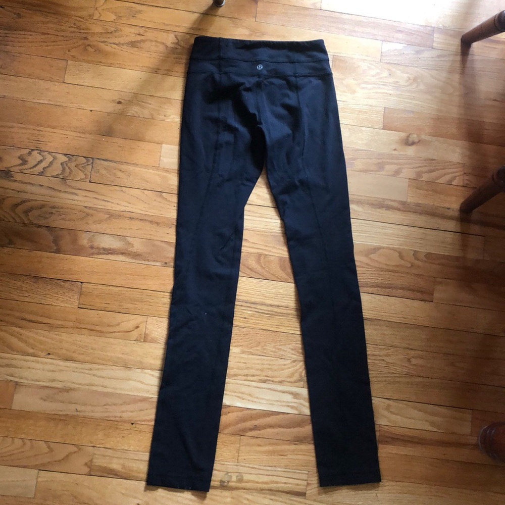 Black Lululemon leggings